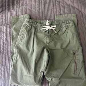 Green Casual Pants with Drawstring vuori